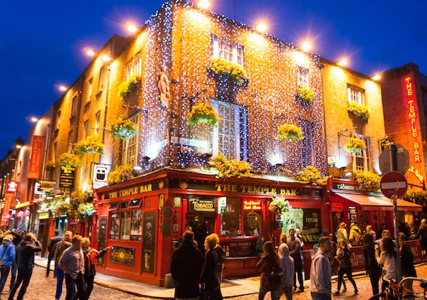 Night images of Temple Bar Dublin